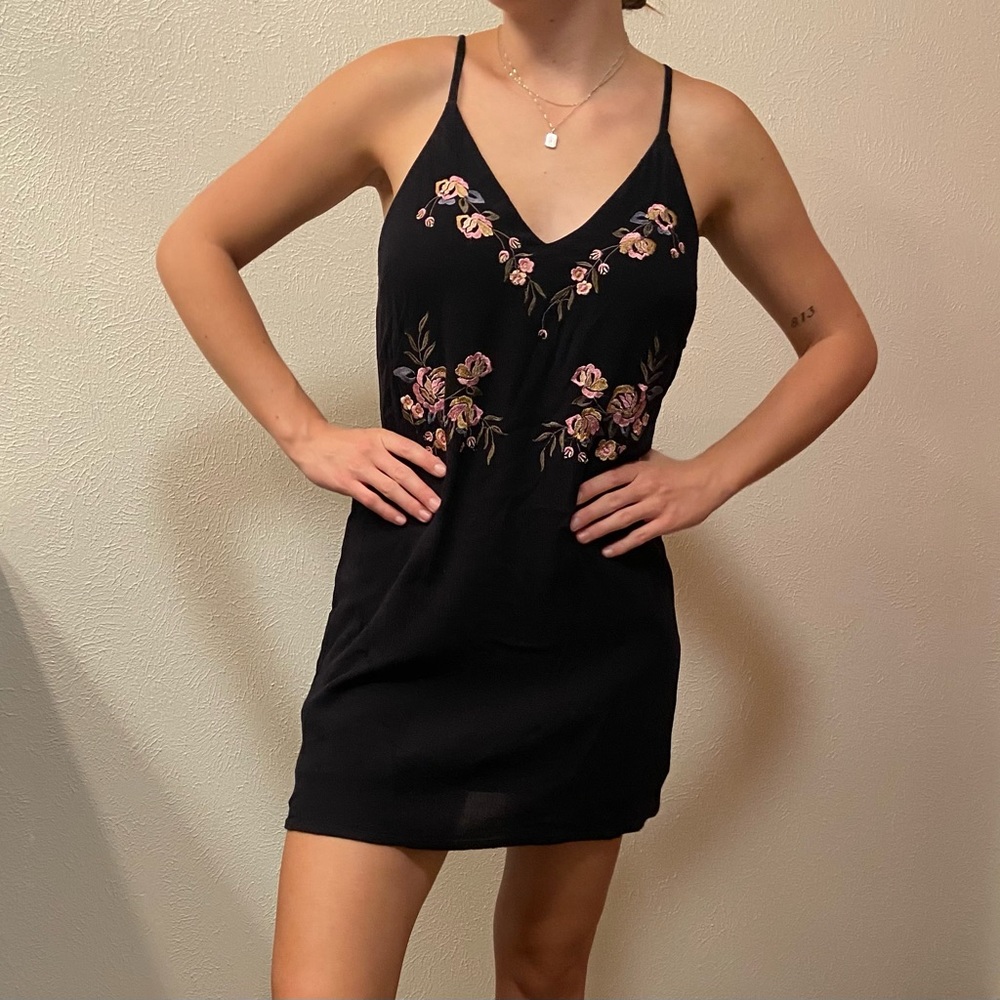 Spaghetti Strap V Neck Floral Dress